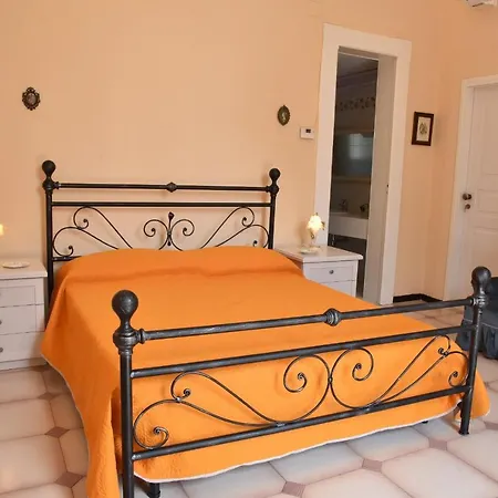 Bed & Breakfast Rosaria & 3*